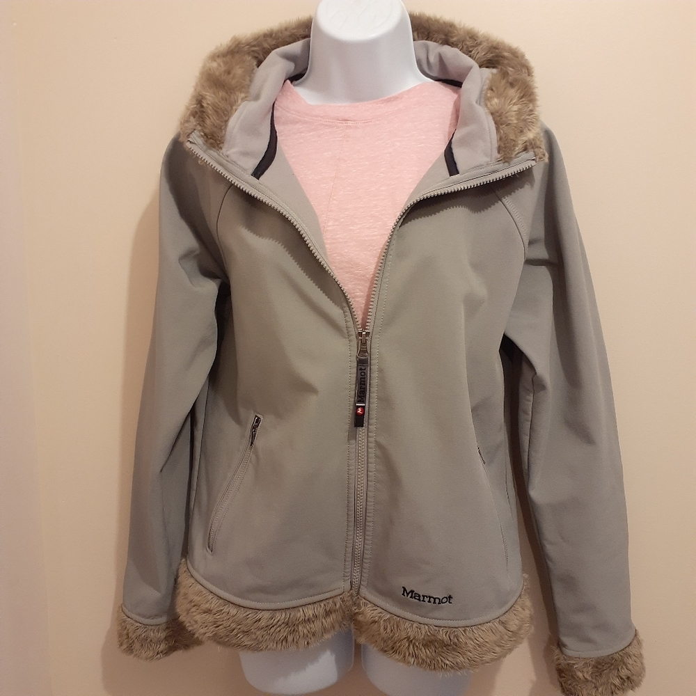 Marmot Jacket, Fake Fur Trimmed 🇨🇦 Size Large